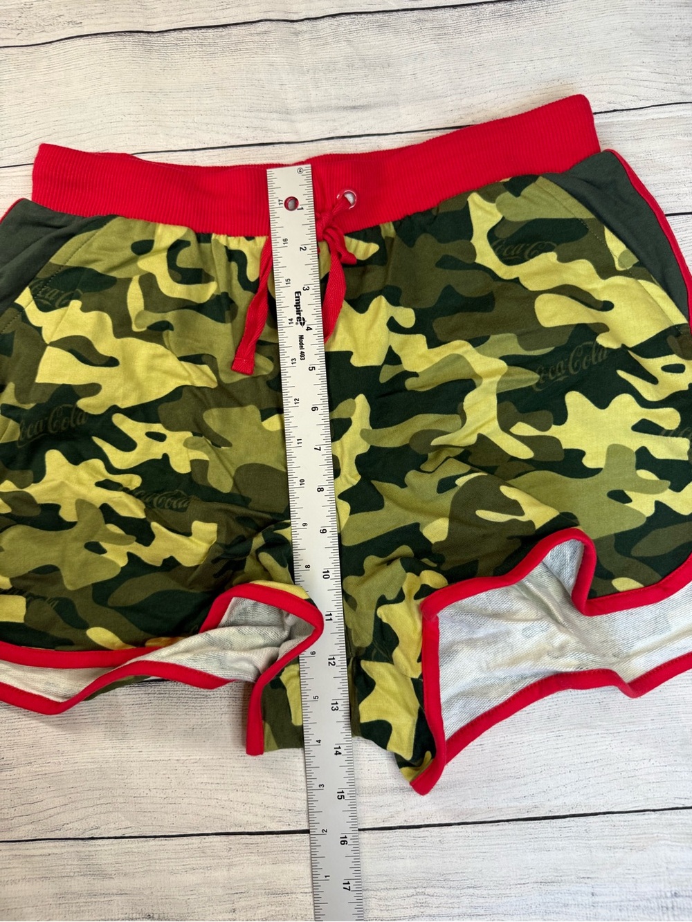Coke Camo Print Shorts with Red Trim size XL - Picture 6 of 8